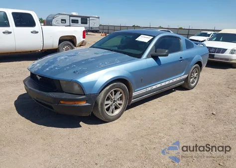 2005 Ford Mustang V6 Deluxe/V6 Premium from USA, damaged, VIN 1ZVFT80N955256205